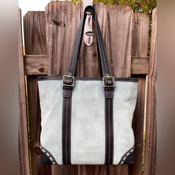 Large Blue Vintage Coach Leatherware Hampton Tote in Nubuck leather - Picture 4 of 16